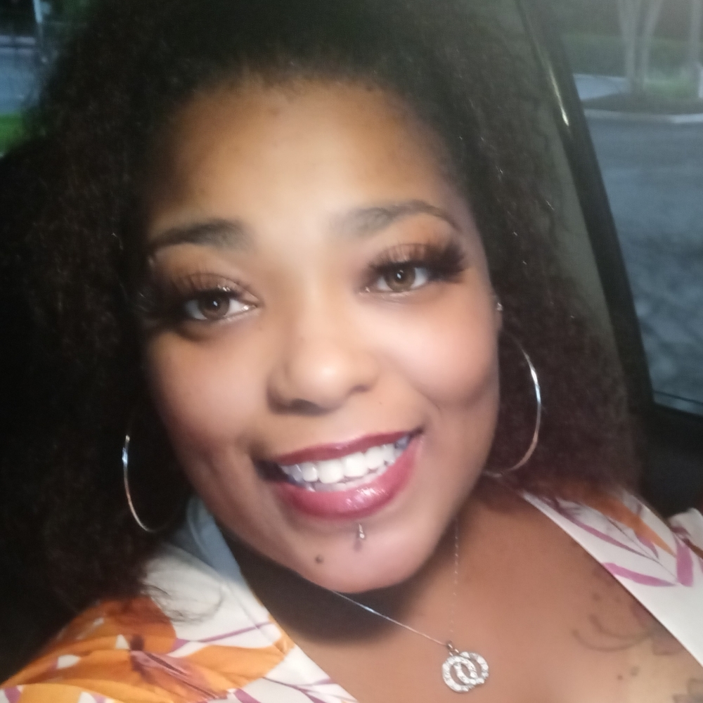 Meet your Posher, Tiara